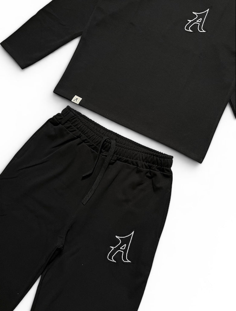 TRACKSUIT BLACK