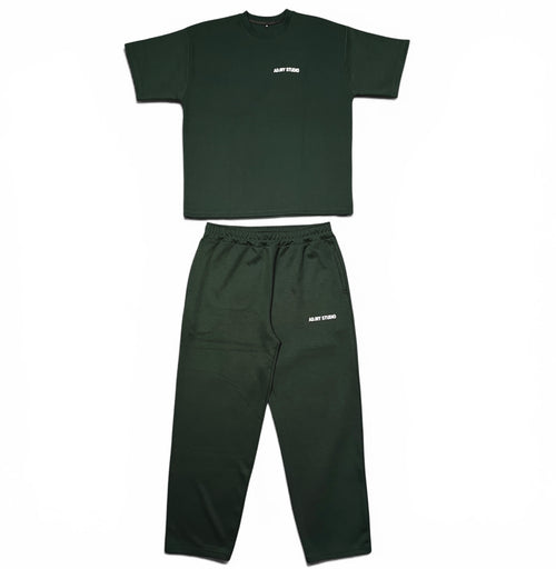Tracksuit-jogger pant and T-shirt